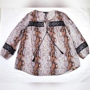 Signature Studios Woman Snakeskin Print Long Sleeve Tassle Blouse 2X NWOT